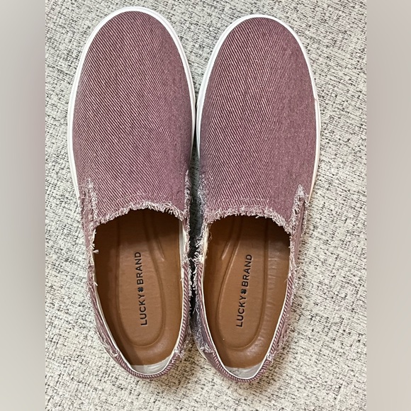 Lucky Brand Women’s Slip-On Sneakers. Size 8. NWOT - Picture 2 of 10